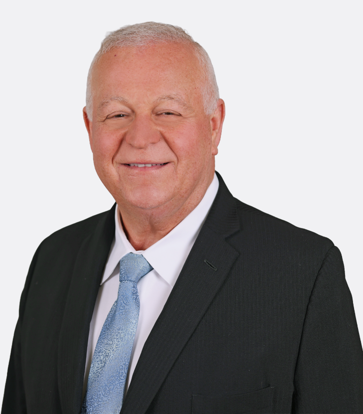 Kam Ghaffarian headshot.